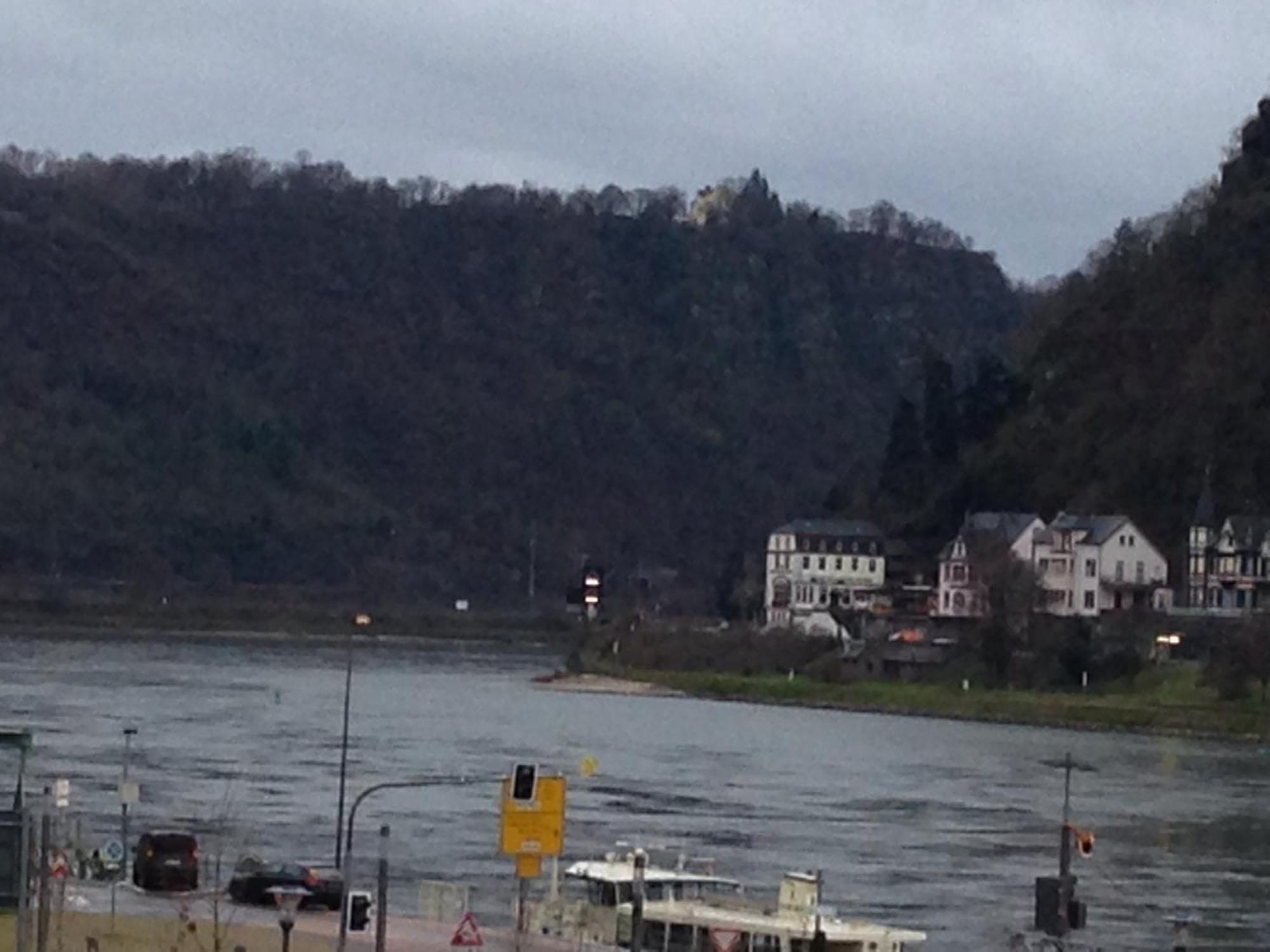 Das Loreley Weinstuebchen Sankt Goarshausen Rum bild